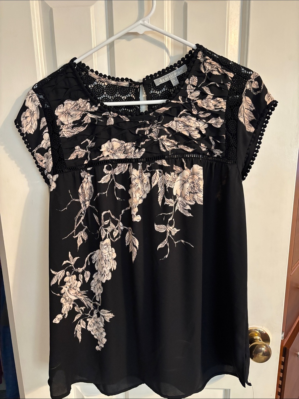 Daniel Rainn Black Short Sleeve Floral Lace-Trim Blouse
